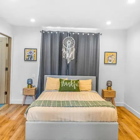 Luxurious Townhome W/3 Master Suites Gated Parking Los Angeles Exterior photo